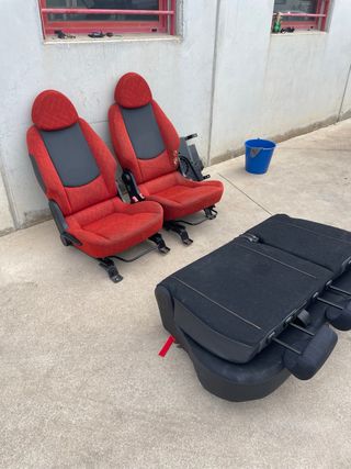 Asientos Smart Forfour Rojo y Negro