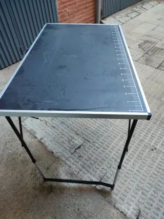Mesa de trabajo con regla hay 3, precio individual