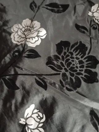 Colcha Edredón Floral Negro y plata