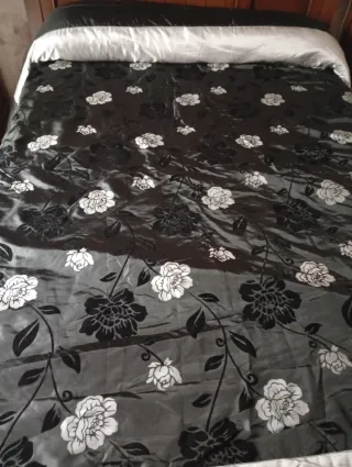Colcha Edredón Floral Negro y plata