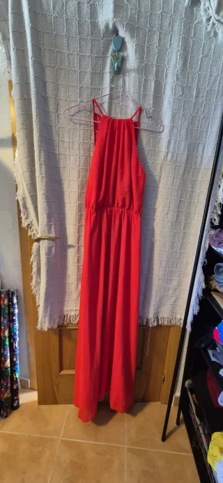 Vestido largo rojo de verano