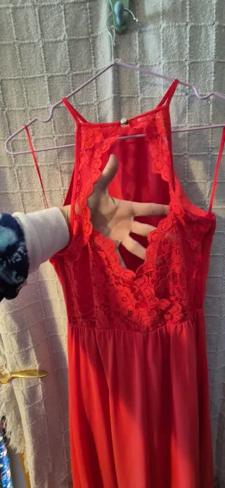 Vestido largo rojo de verano