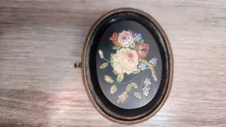 Antiguo joyero micromosaico floral