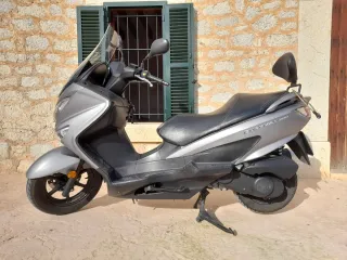 Suzuki Burgman 200 ABS