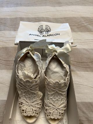 Zapatos encaje blanco Novia T39