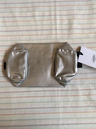 Astuccio Eastpak Benchmark Single Argento