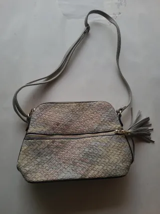 Bolso de hombro multicolor plateado