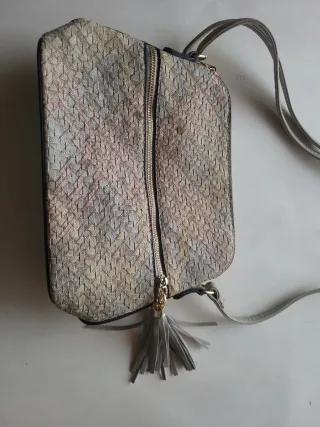 Bolso de hombro multicolor plateado