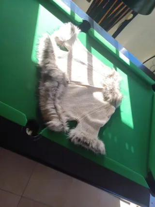 Capa de lana beige y gris