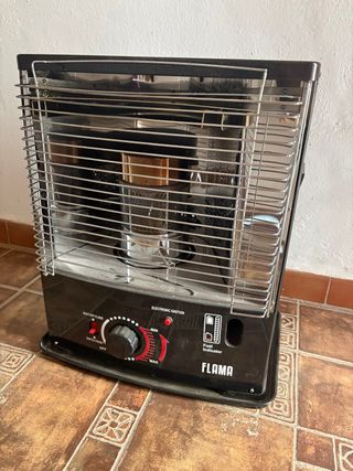 Estufa de parafina FLAMA negra