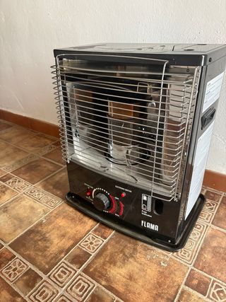 Estufa de parafina FLAMA negra