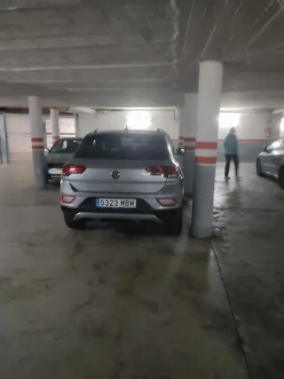 Vendo plaza de Parking para coche mediano- pequeño