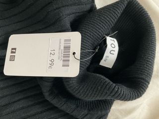 Jersey cuello alto negro