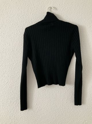 Jersey cuello alto negro