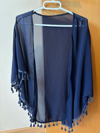 Kimono azul con flecos