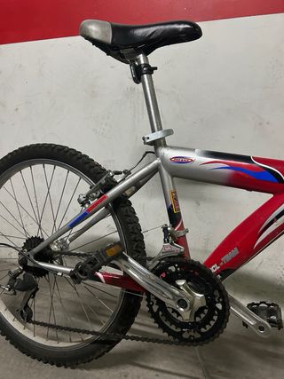 Bicicleta Mountgambier Roja y Plata