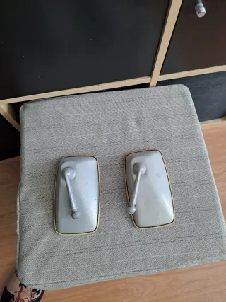 Espejos retrovisores coche clásico