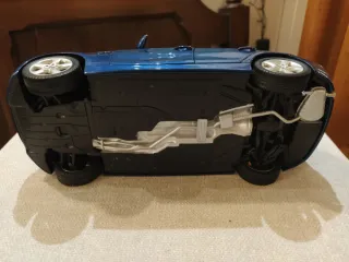 BMW Serie 1. Marca Kyosho. Escala 1/18.