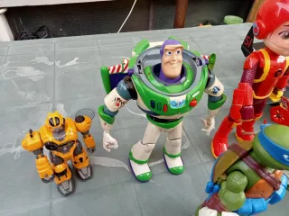 Lotto Giocattoli: Buzz, Tartaruga, Aereo, Elicotte