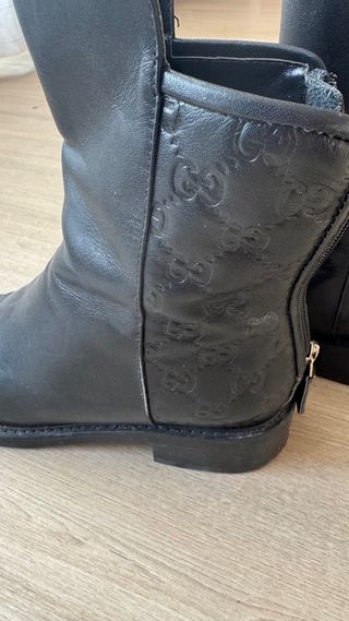Botines de piel negros