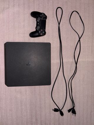 PS4 Slim Nera + Controller e Cavi