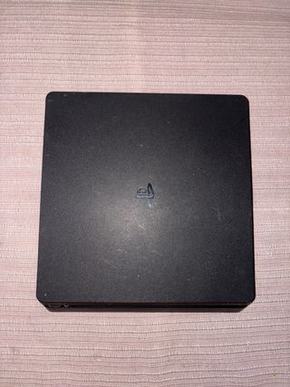 PS4 Slim Nera + Controller e Cavi