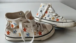 Converse niña flores bordadas talla 31
