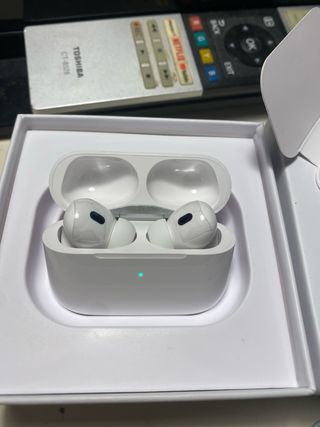 AirPods
