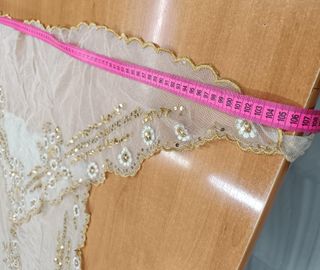 Manteleta tul bord. marfil oro, lent. oro. 73cm