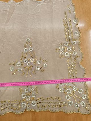 Manteleta tul bord. marfil oro, lent. oro. 73cm
