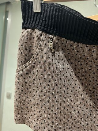 Minifalda marrón con topos negros