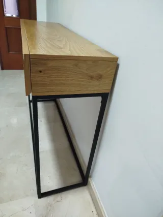 Mesa de entrada madera y metal