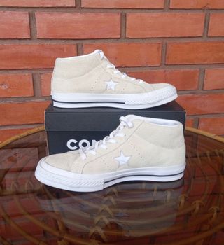 Converse Unisex Talla 39.5 Crema