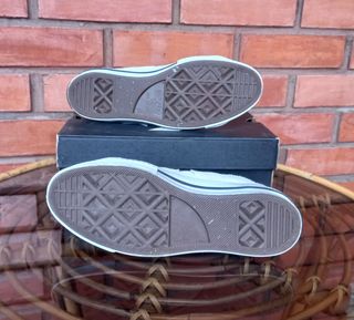 Converse Unisex Talla 39.5 Crema