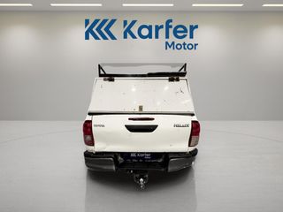 Toyota Hilux 2.4 D-4D Cabina Doble GX