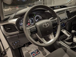 Toyota Hilux 2.4 D-4D Cabina Doble GX