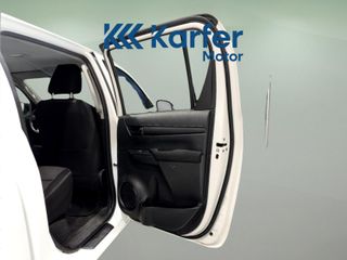 Toyota Hilux 2.4 D-4D Cabina Doble GX