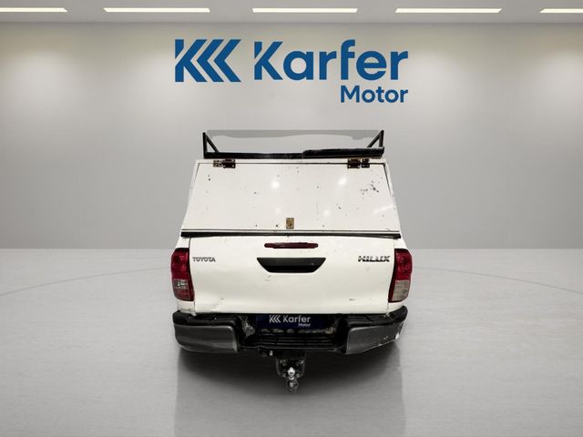 Toyota Hilux 2.4 D-4D Cabina Doble GX