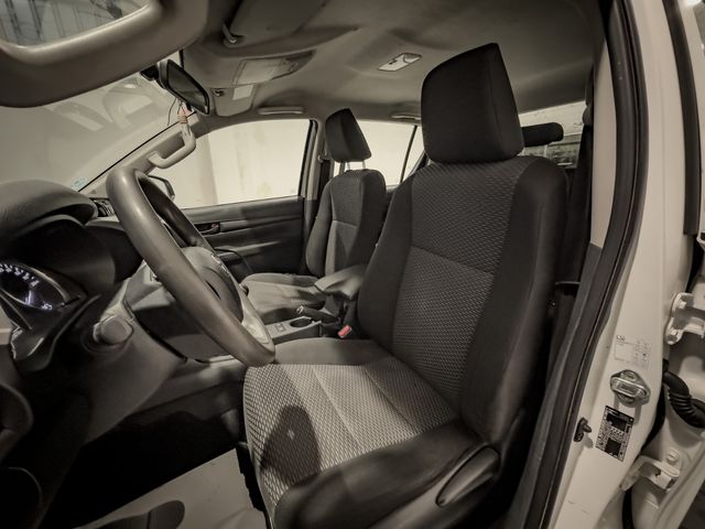 Toyota Hilux 2.4 D-4D Cabina Doble GX