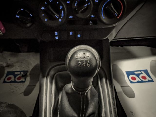 Toyota Hilux 2.4 D-4D Cabina Doble GX