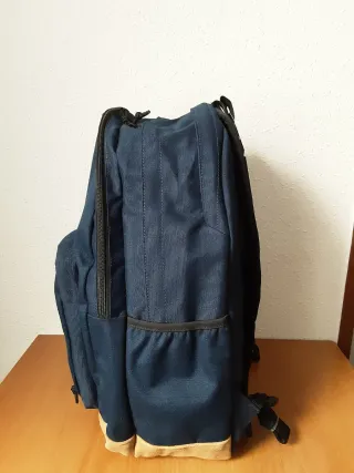 Mochila Vans azul no hago envios ni negocio precio