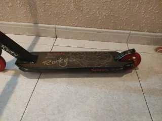 Patinete Bestial Wolf Rocky R4