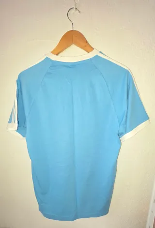 Camiseta Adidas 3 Stripes Celeste