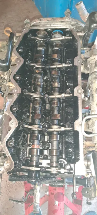 Culata Nissan DI 2.2