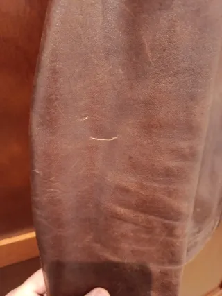 Chaqueta de cuero marrón