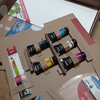 Set de pintura con 3 lienzos