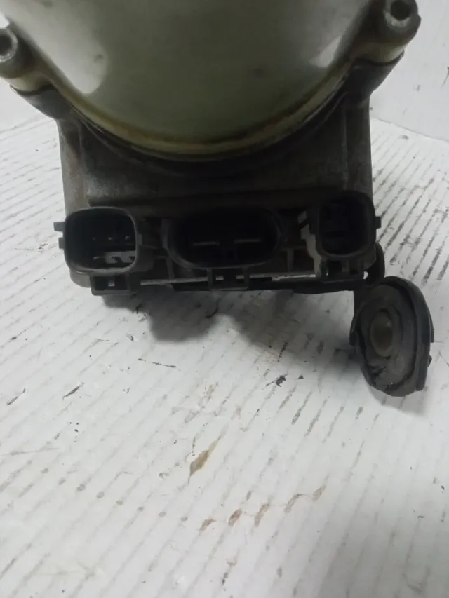 Bomba Dirección Mazda 3 2009