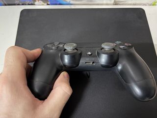 PS4 Slim Ronaldo Edition + 5 Giochi FIFA