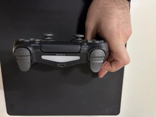 PS4 Slim Ronaldo Edition + 5 Giochi FIFA