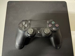 PS4 Slim Ronaldo Edition + 5 Giochi FIFA